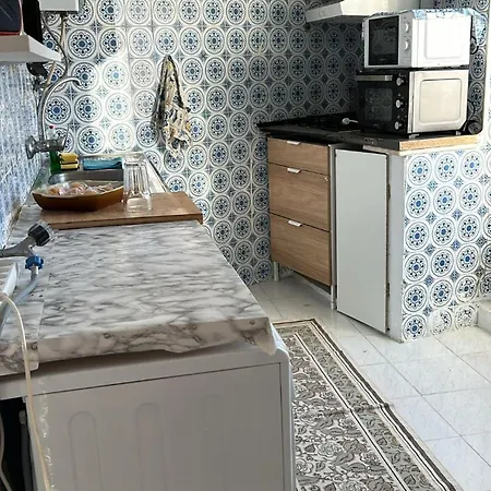 Hostel Cabana בית אירוח *